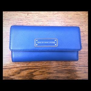 🔥PRICE DROP🔥 MARC JACOBS trifold leather wallet